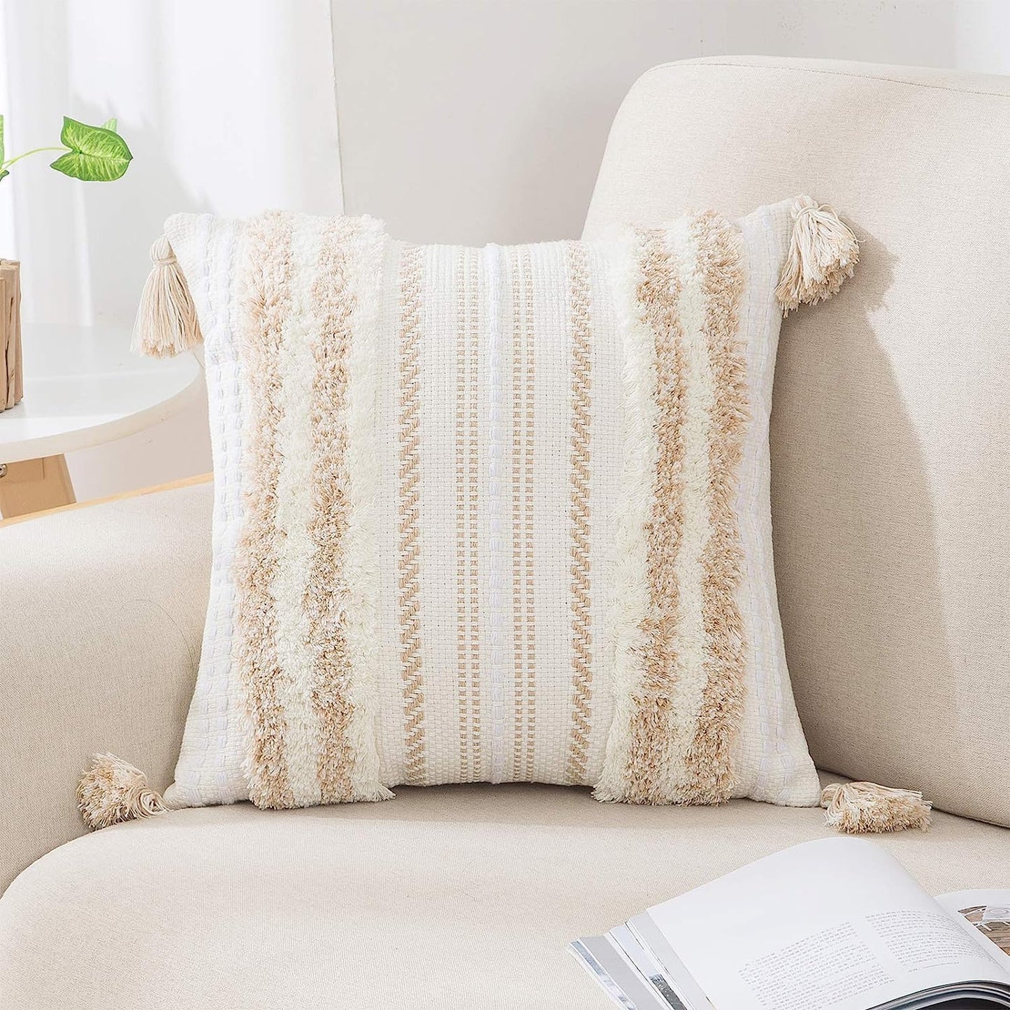 🌿 Boho Throw Pillow Cover 12x20 – Lumbar Accent Cushion with Textured Tufting & Handmade Tassels, Green & Cream White