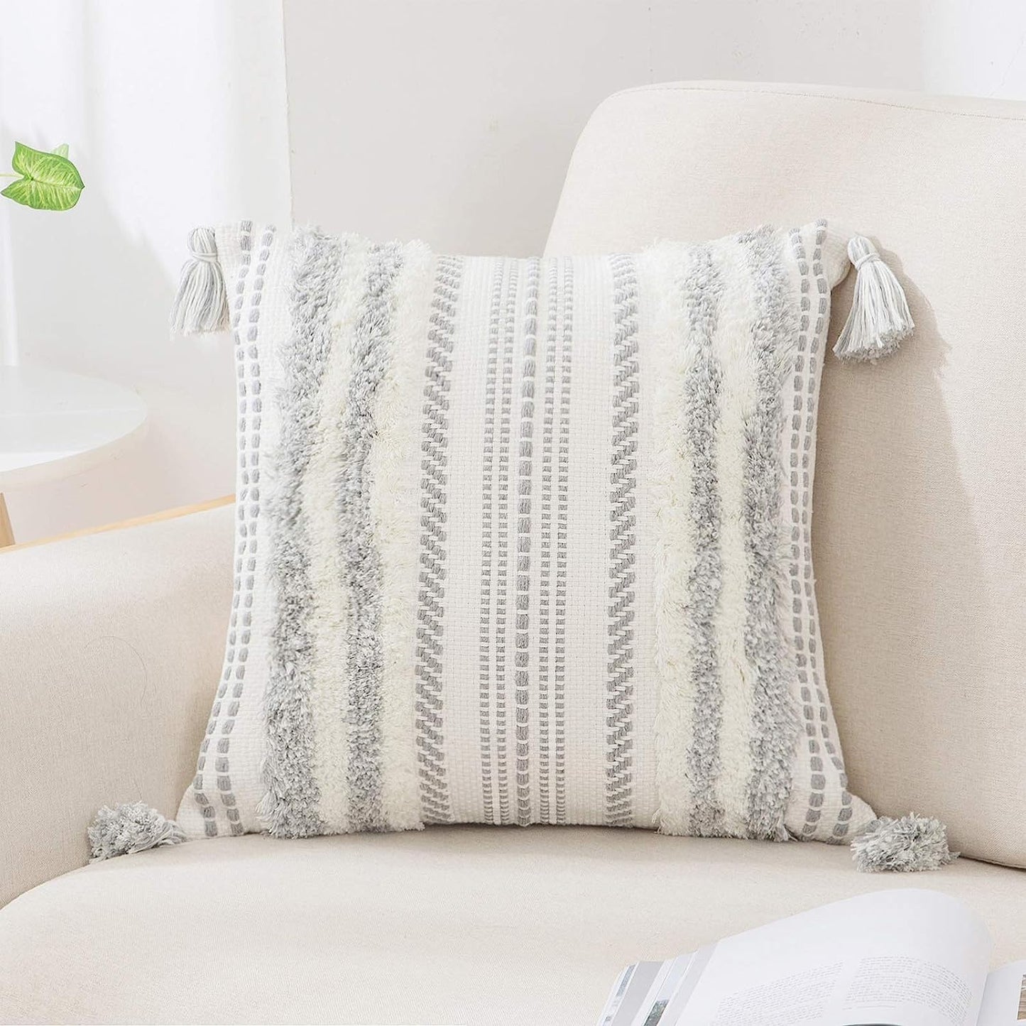 🌿 Boho Throw Pillow Cover 12x20 – Lumbar Accent Cushion with Textured Tufting & Handmade Tassels, Green & Cream White